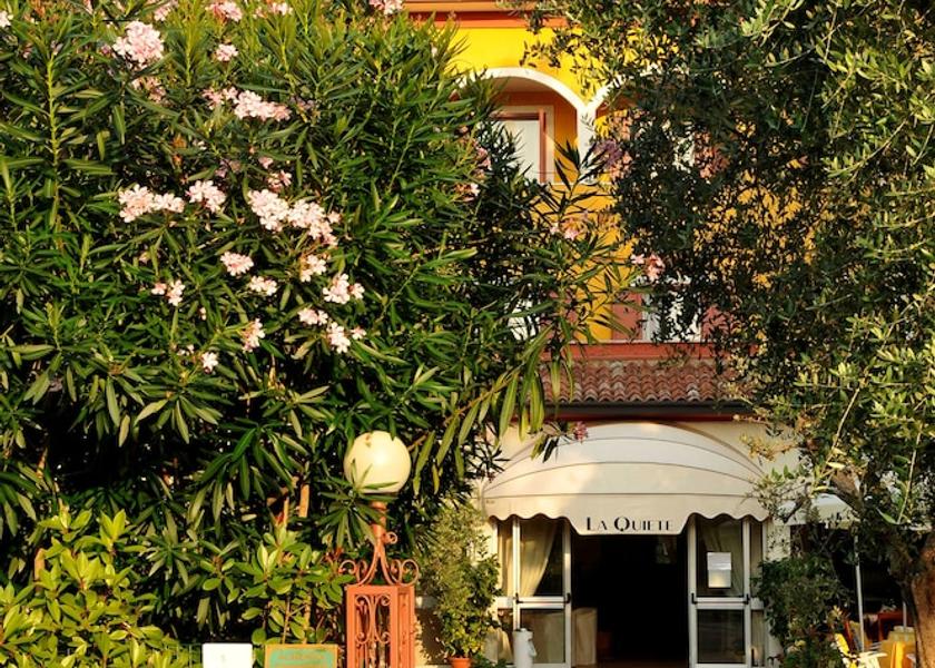 Lombardy Manerba Del Garda Entrance