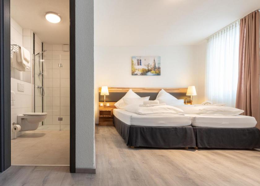 Baden-Württemberg Reutlingen Double Room with Private Bathroom
