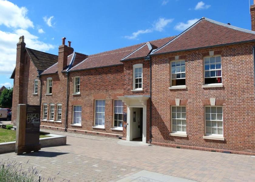 England Ledbury Exterior Detail