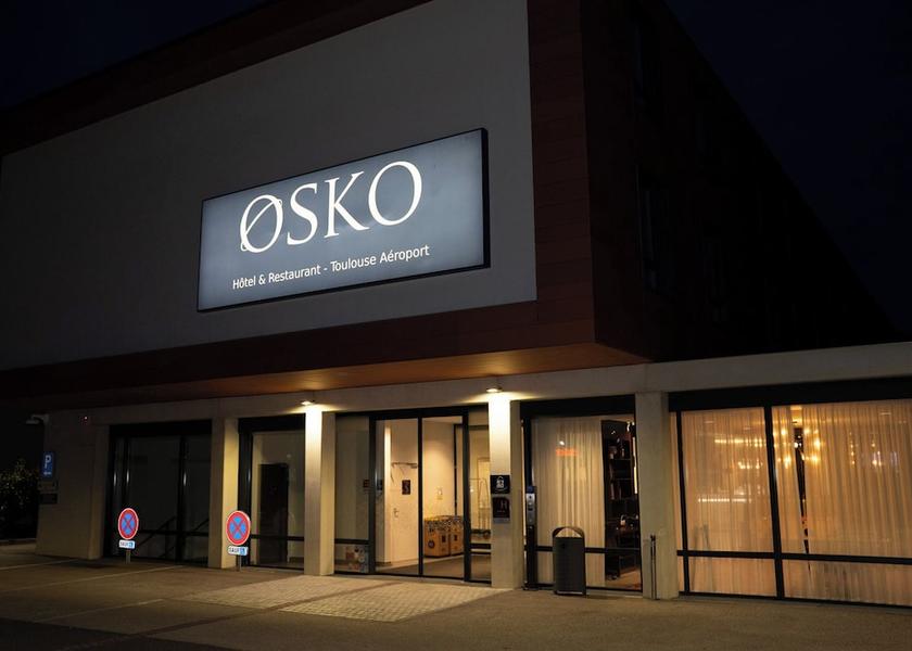 Occitanie Blagnac Front of property - evening/night