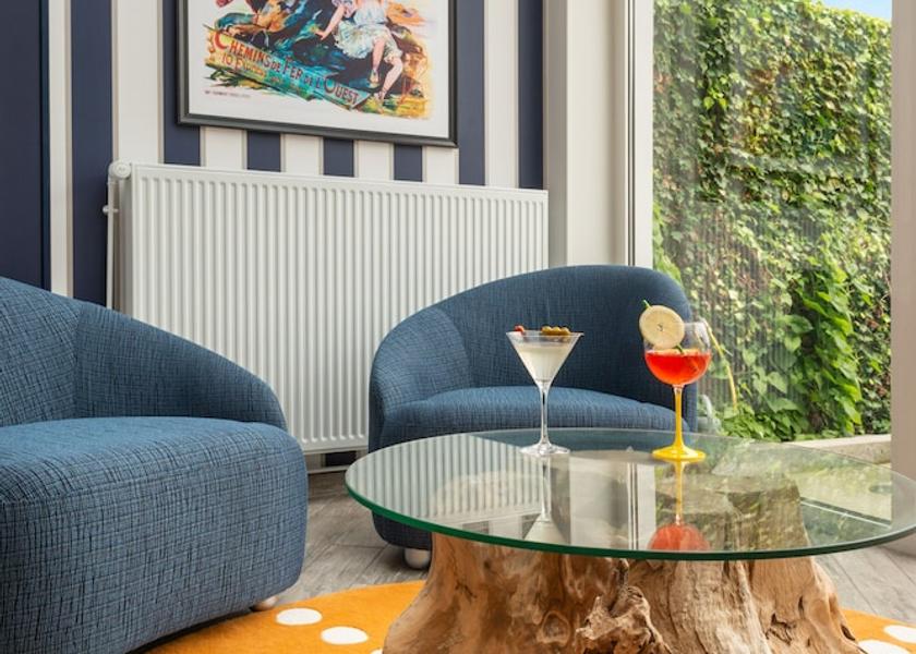 Normandy Dieppe Lobby sitting area