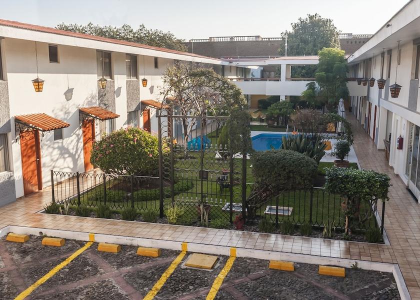 Jalisco Guadalajara Courtyard