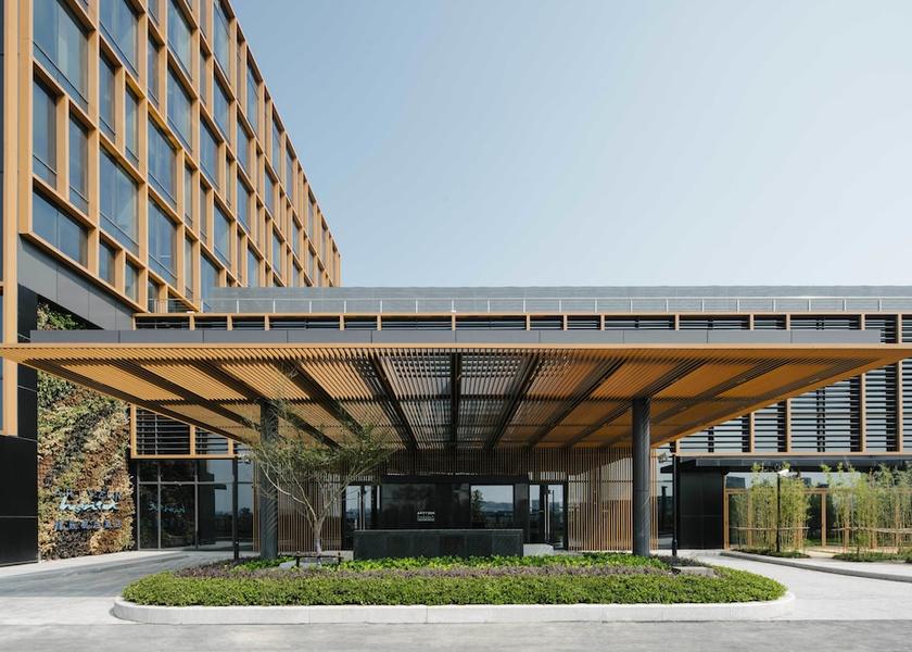  Shanghai Facade