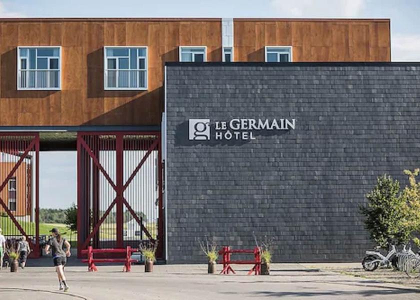 Quebec Baie-St-Paul Entrance