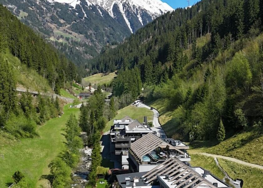 Tyrol Mayrhofen Front of property