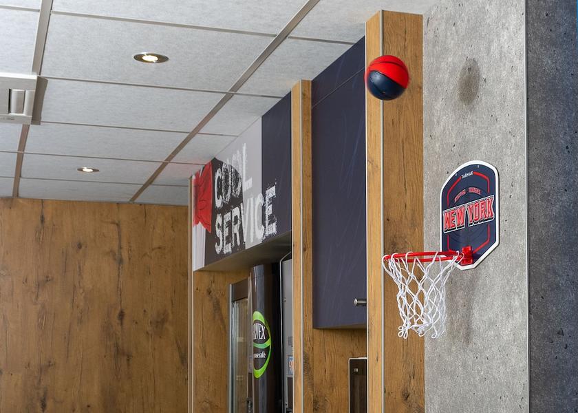 Nouvelle-Aquitaine Chateaubernard Vending Machine