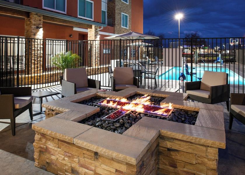 California Visalia Amenity