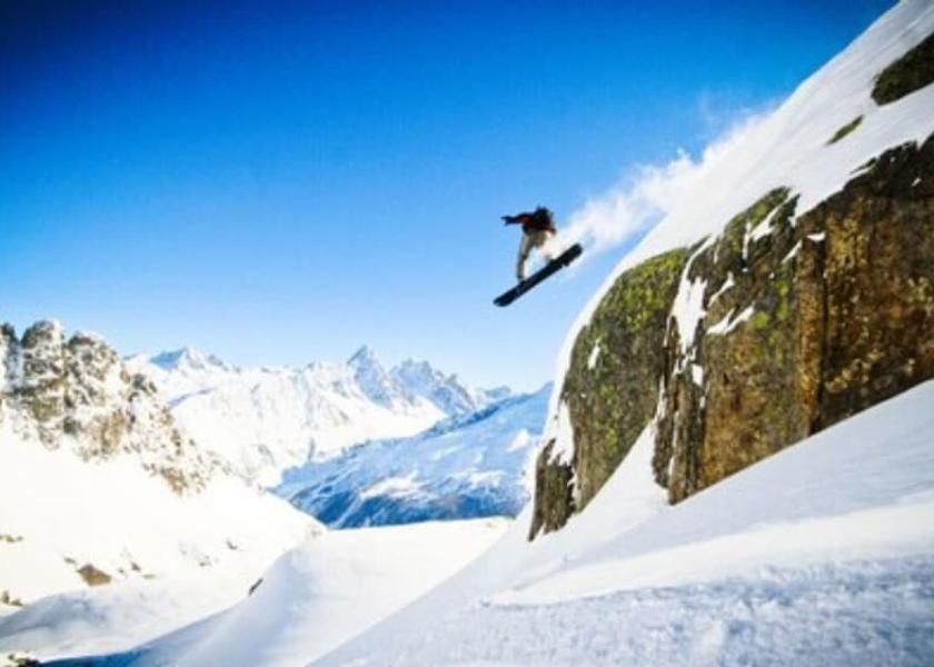 Auvergne-Rhône-Alpes Chamonix-Mont-Blanc Snow and Ski Sports