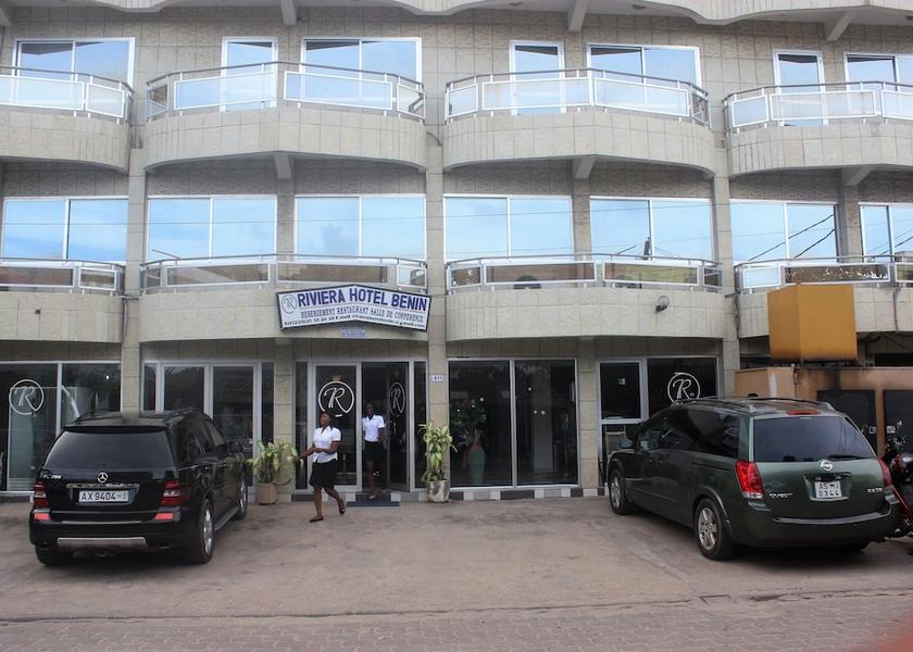  Cotonou Front of property