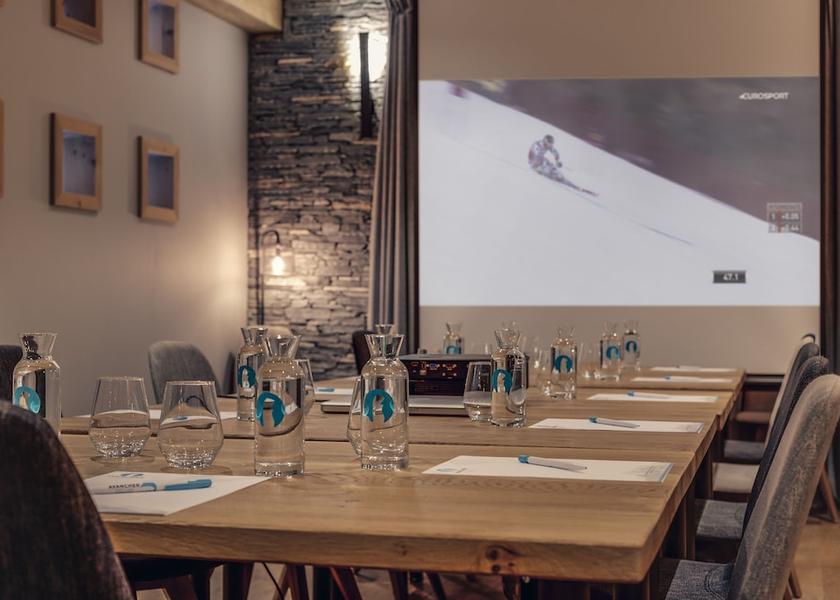 Auvergne-Rhone-Alpes Val-d'Isere Meeting Room