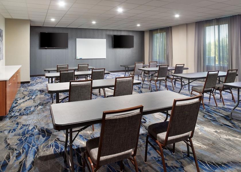 Georgia Locust Grove Meeting Room