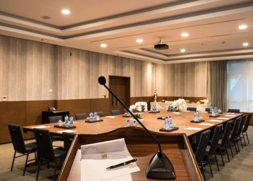  Abuja Meeting Room