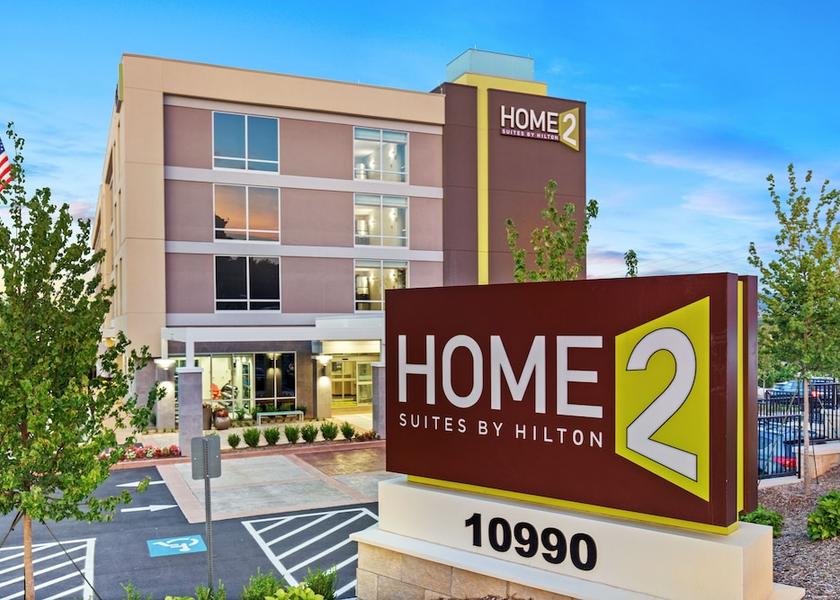 Georgia Roswell Facade