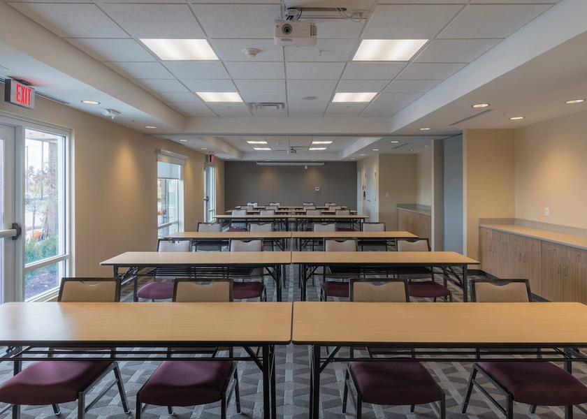 New York Liverpool Meeting Room