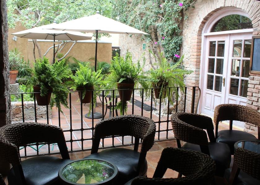 Querétaro Tequisquiapan Bar (on property)