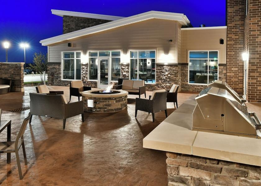 Wisconsin Eau Claire Terrace/patio