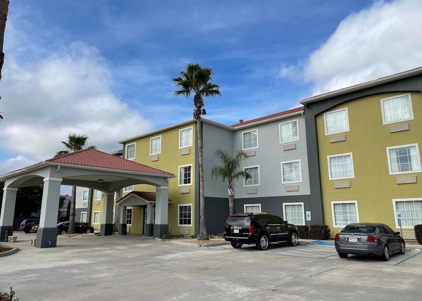 Louisiana Broussard Exterior Detail