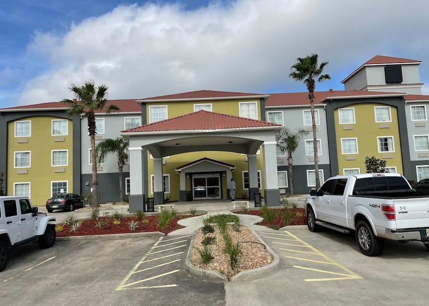 Louisiana Broussard Exterior Detail