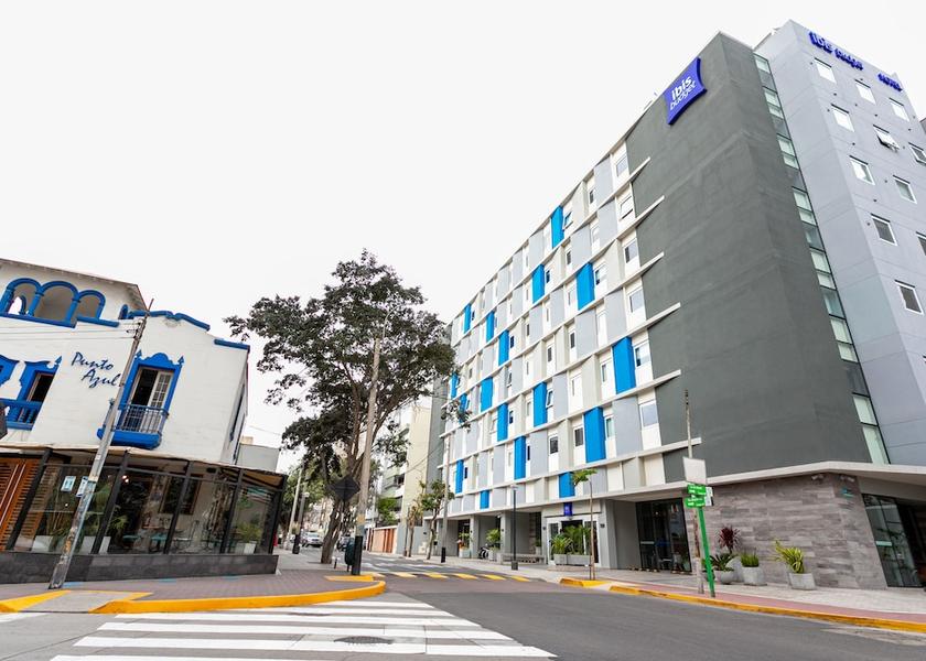 Lima (region) Lima Exterior Detail