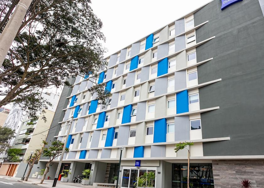 Lima (region) Lima Exterior Detail