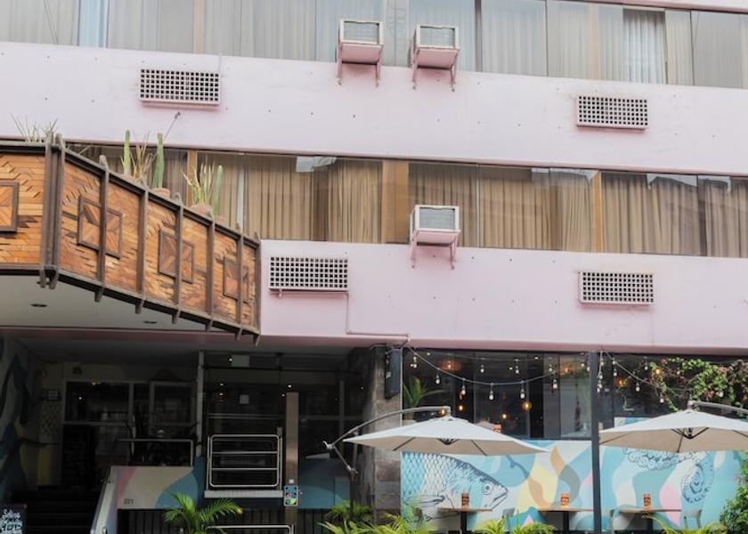 Lima (region) Lima Exterior Detail