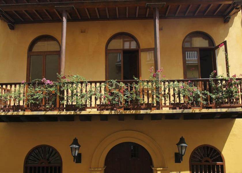 Bolivar Cartagena Facade