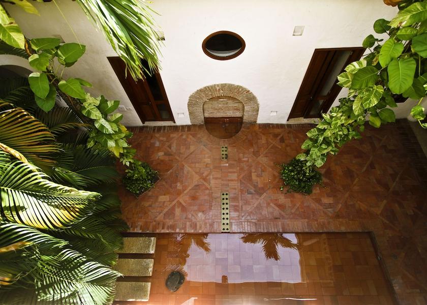 Bolivar Cartagena Interior Entrance