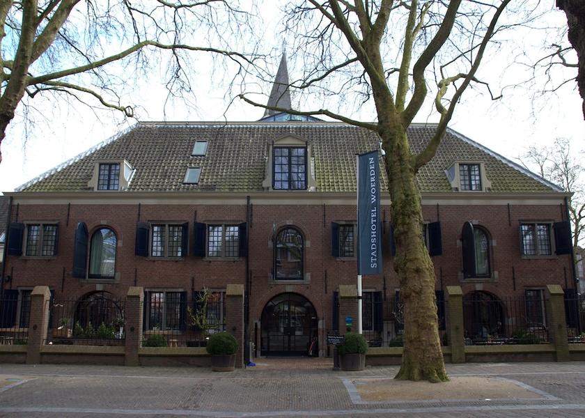 Utrecht Woerden Facade