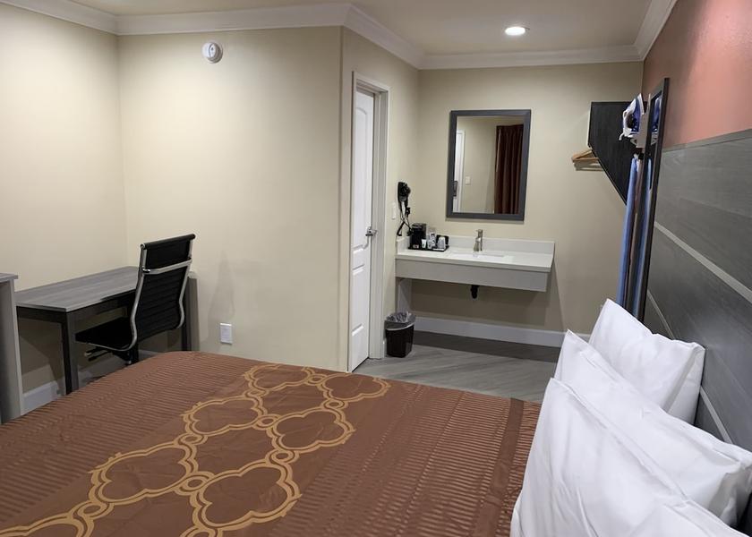 California Anaheim Room