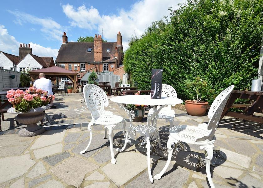 England Uxbridge Exterior Detail