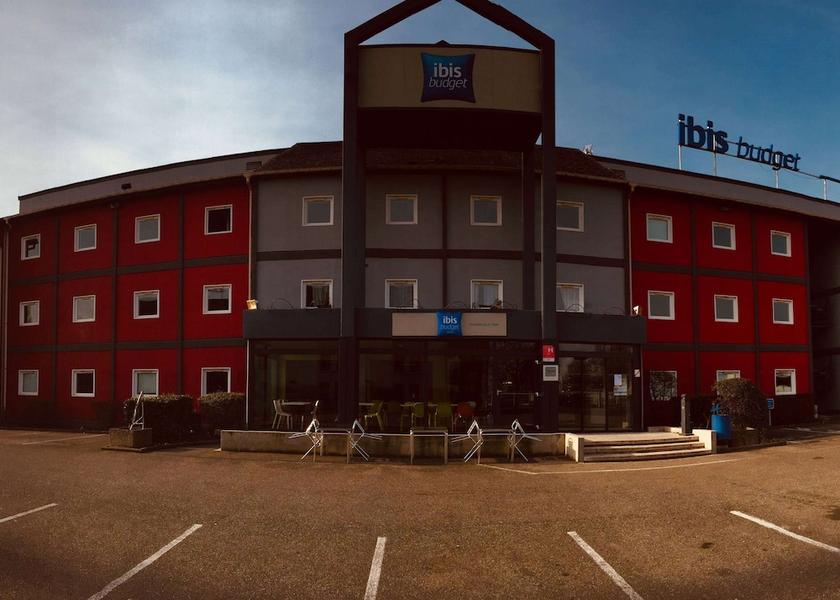 Grand Est Ostwald Exterior Detail