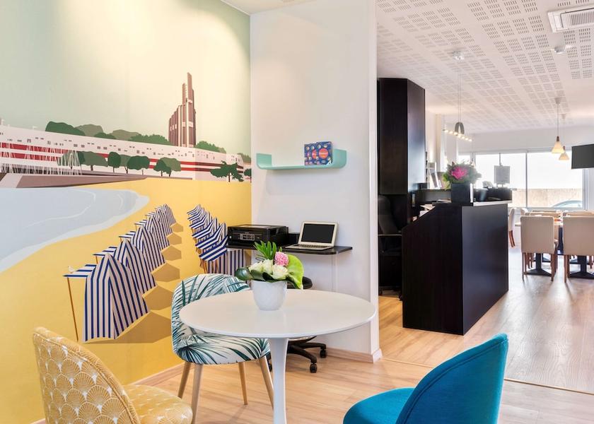 Nouvelle-Aquitaine Royan Lobby