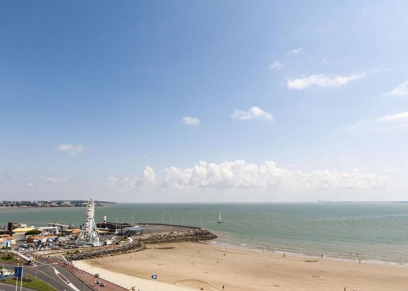 Nouvelle-Aquitaine Royan Meeting facility