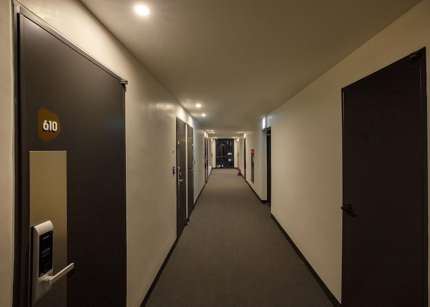  Seoul Hallway