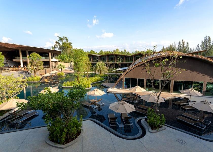  Thai Mueang Exterior Detail