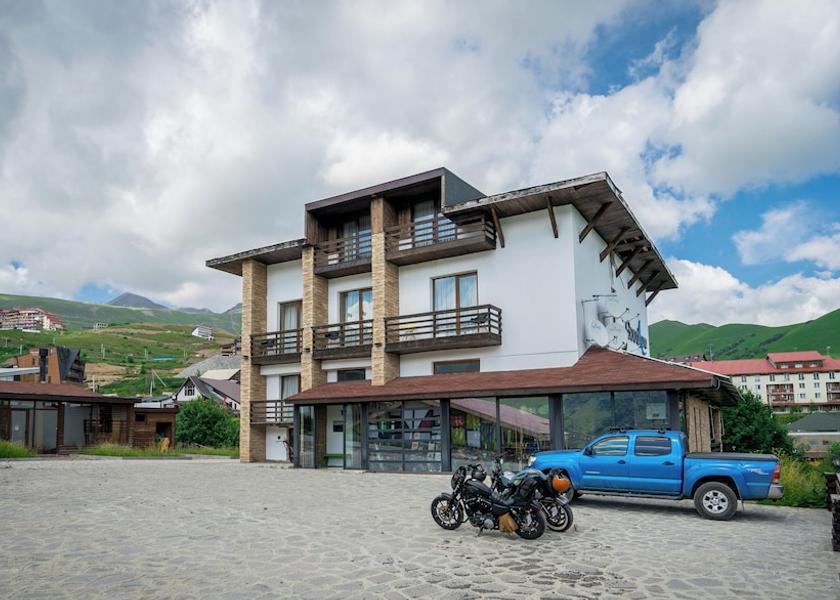 Mtskheta-Mtianeti Kazbegi Parking