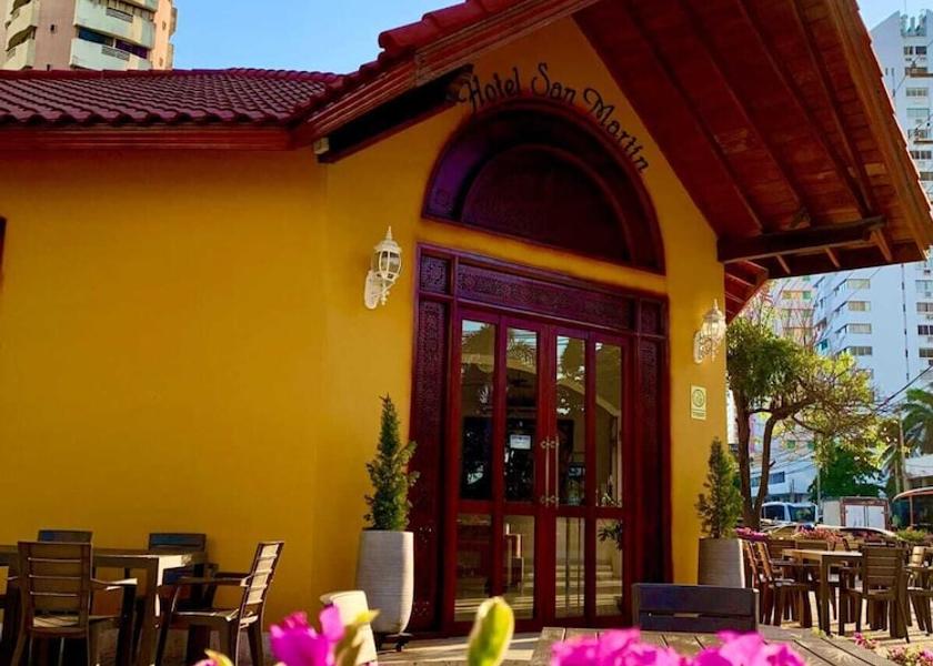 Bolivar Cartagena Facade