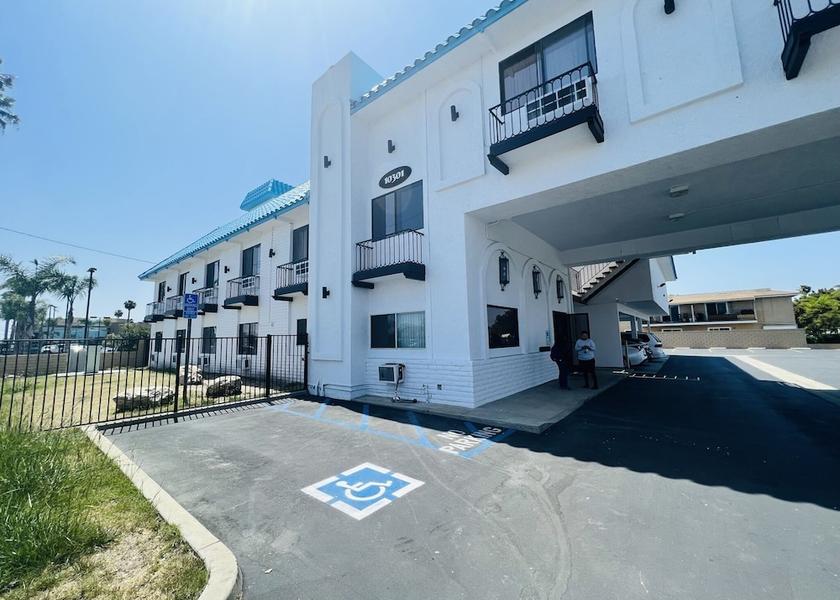 California Stanton Exterior Detail