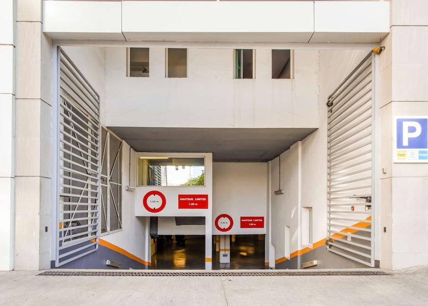  Casablanca Property Grounds