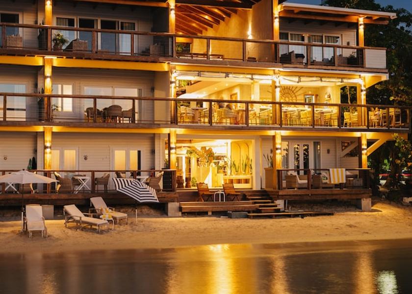 Islas de la Bahia Roatan Exterior Detail