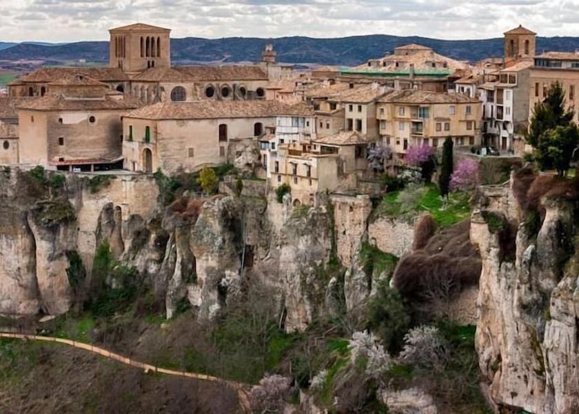 Castilla - La Mancha Cuenca Exterior Detail