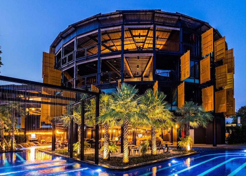 Phuket Chalong Facade