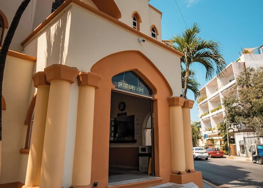 Quintana Roo Playa del Carmen Front of property
