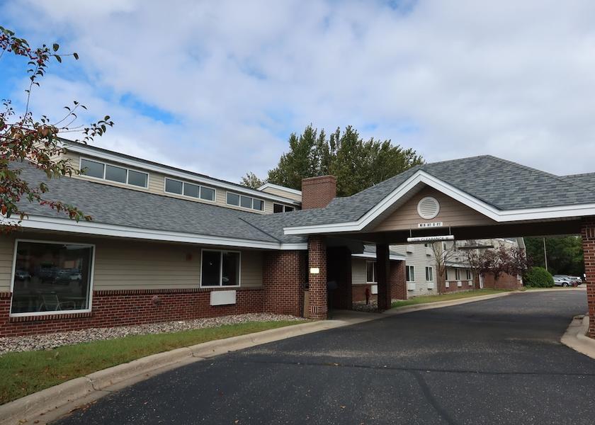 Minnesota Annandale Property entrance