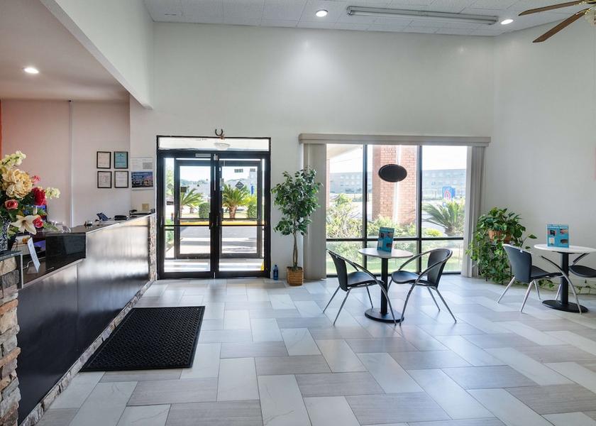 Alabama Montgomery Lobby sitting area
