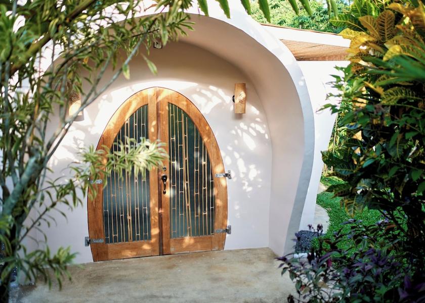 Alajuela San Isidro de Penas Blancas Facade