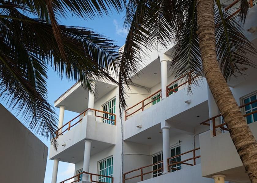 Quintana Roo Puerto Morelos Front of property