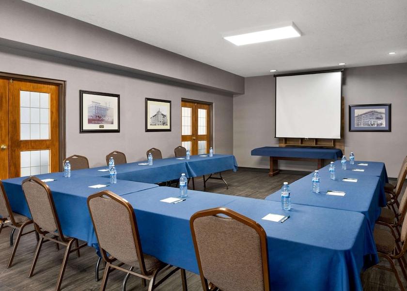 Alberta Lethbridge Meeting Room