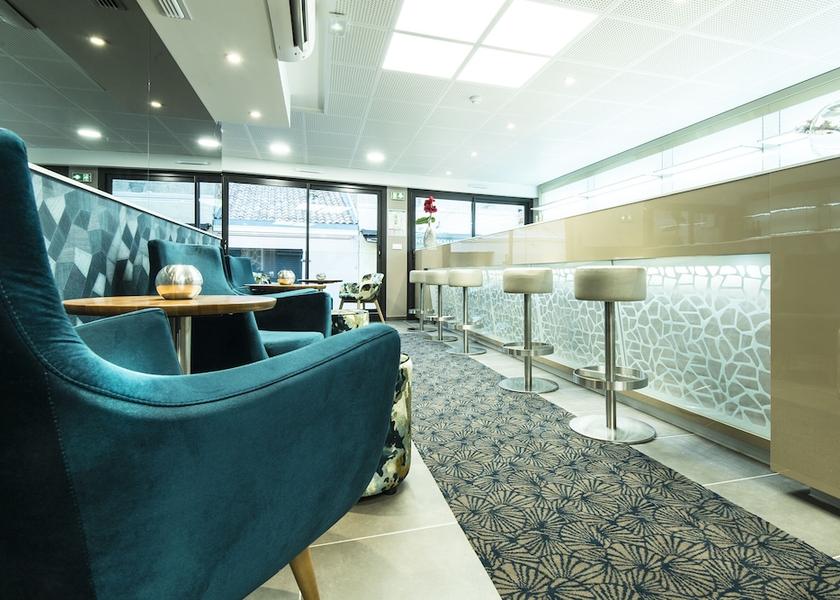 Provence - Alpes - Cote d'Azur Saint-Raphael Bar