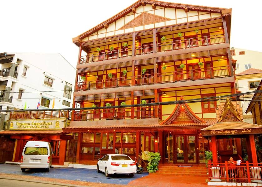 Vientiane Vientiane Front of property - evening/night